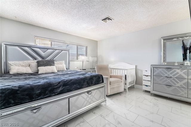 3983 Redwood Street, Las Vegas, NV 89103
