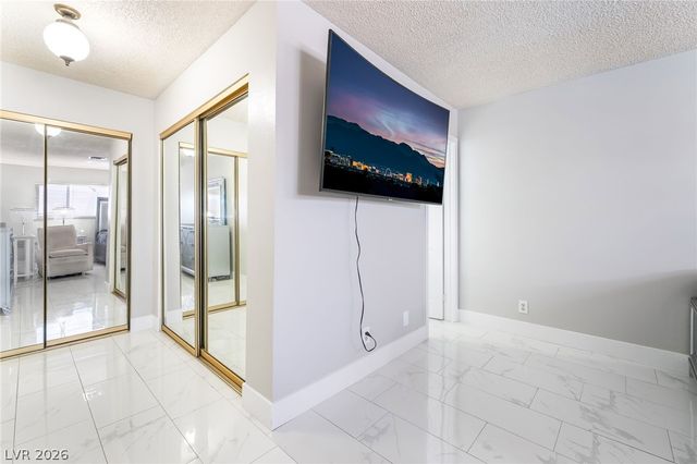 3983 Redwood Street, Las Vegas, NV 89103