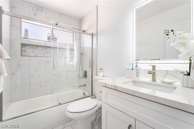 3983 Redwood Street, Las Vegas, NV 89103