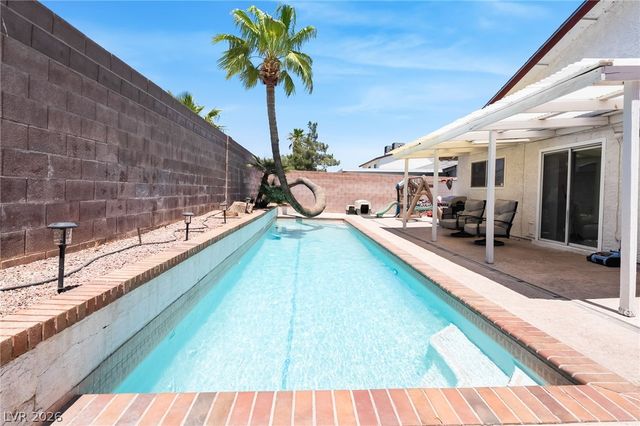 3983 Redwood Street, Las Vegas, NV 89103