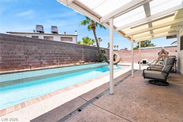 3983 Redwood Street, Las Vegas, NV 89103