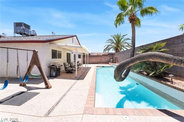3983 Redwood Street, Las Vegas, NV 89103