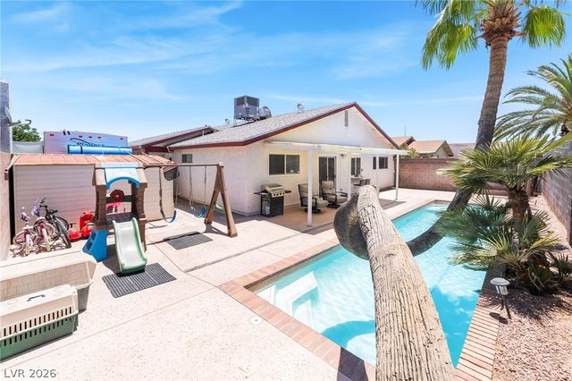 3983 Redwood Street, Las Vegas, NV 89103