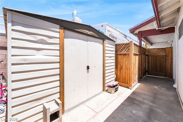 3983 Redwood Street, Las Vegas, NV 89103