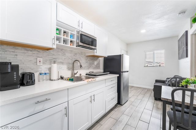 3983 Redwood Street, Las Vegas, NV 89103