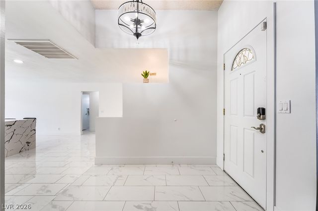 3983 Redwood Street, Las Vegas, NV 89103