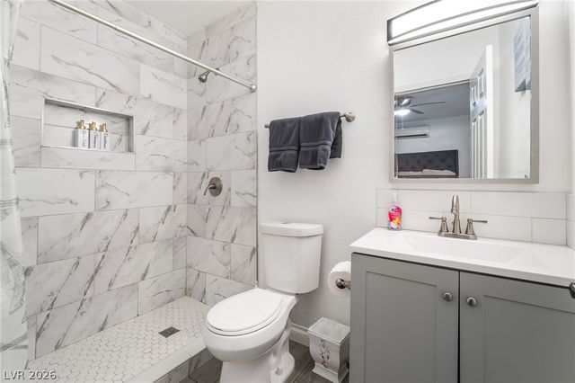 3983 Redwood Street, Las Vegas, NV 89103