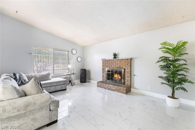 3983 Redwood Street, Las Vegas, NV 89103