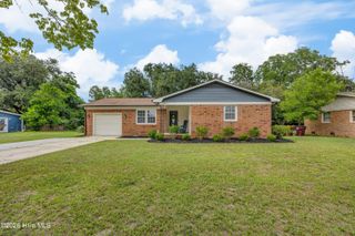 4913 Richardson Drive, Wilmington, NC 28405