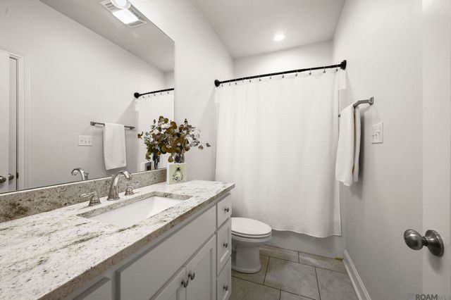 8140 Stonelake Circle East Ave, Baton Rouge, LA 70820