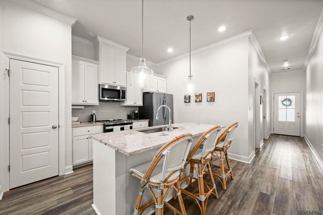 8140 Stonelake Circle East Ave, Baton Rouge, LA 70820