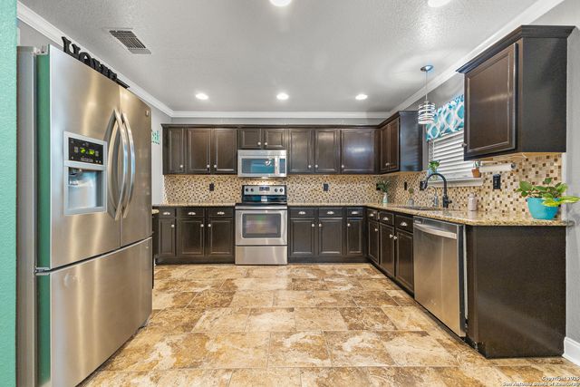 5640 Poppy Seed Run, Leon Valley, TX 78238