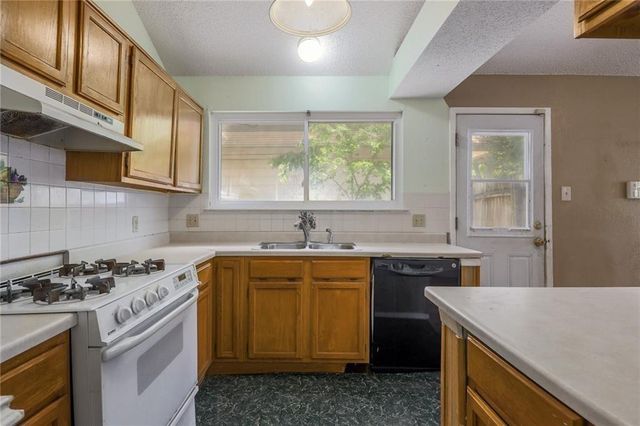 16821 Whitebrush LOOP, Austin, TX 78717