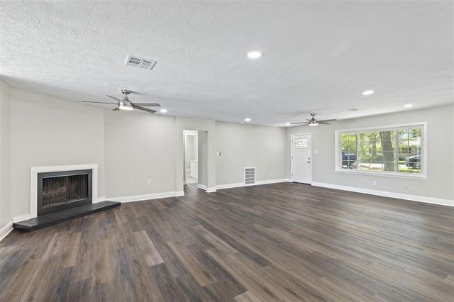 4125 Mary Ann Lane, Lake Charles, LA 70605