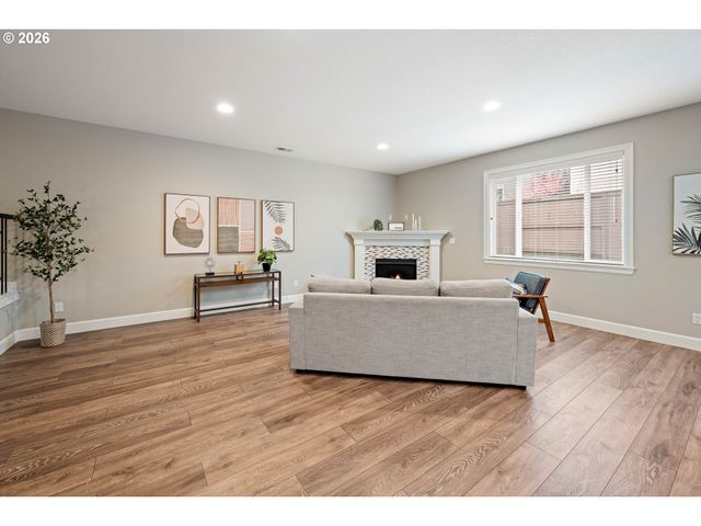 16992 Nw TRILLIUM St, Portland, OR 97229