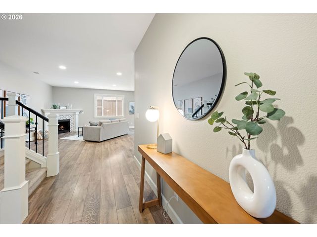 16992 Nw TRILLIUM St, Portland, OR 97229