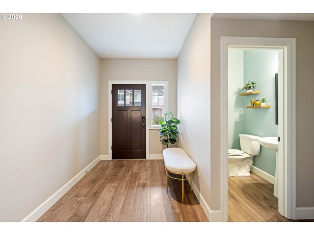 16992 Nw TRILLIUM St, Portland, OR 97229