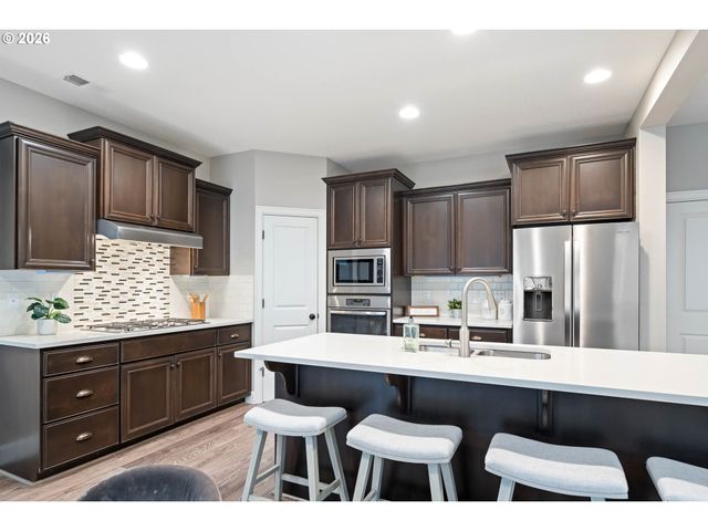 16992 Nw TRILLIUM St, Portland, OR 97229