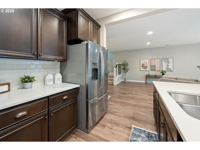 16992 Nw TRILLIUM St, Portland, OR 97229