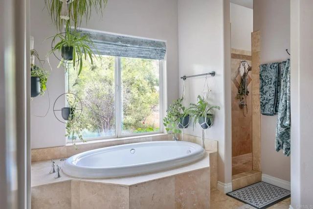 28345 Tricia Place, Escondido, CA 92026