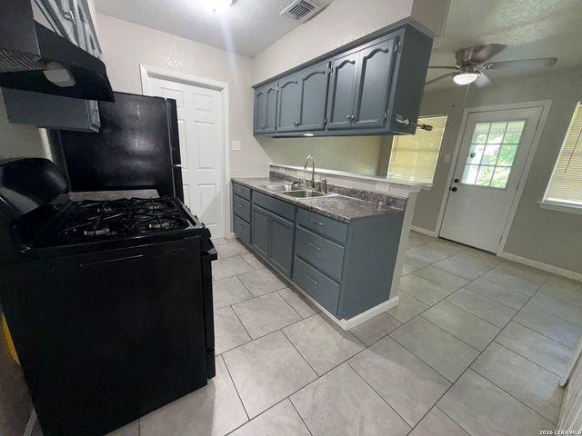 4911 TENNYSON DR, San Antonio, TX 78217