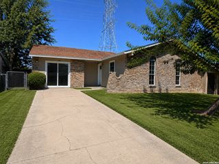 4911 TENNYSON DR, San Antonio, TX 78217