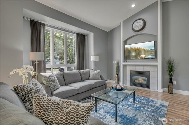 21646 SE 239th Place, Maple Valley, WA 98038