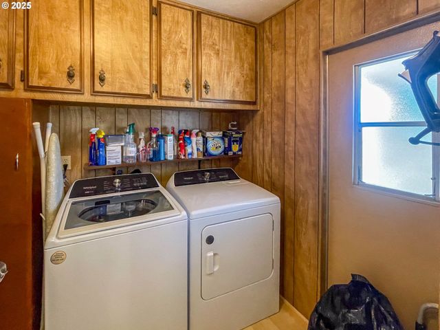 73 DANITA Ln, Roseburg, OR 97470
