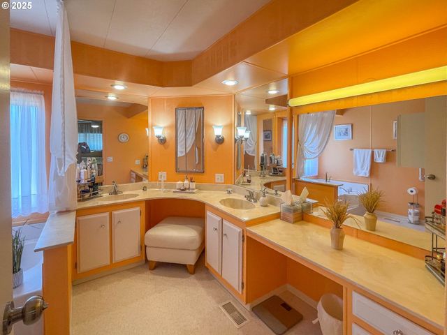 73 DANITA Ln, Roseburg, OR 97470