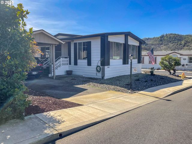 73 DANITA Ln, Roseburg, OR 97470