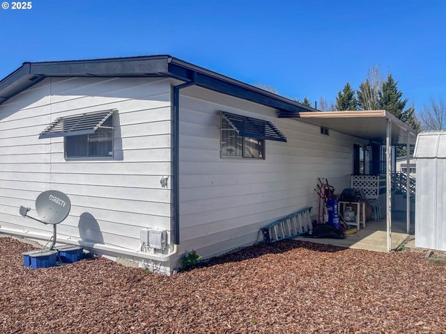 73 DANITA Ln, Roseburg, OR 97470