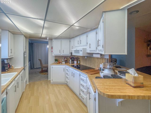 73 DANITA Ln, Roseburg, OR 97470