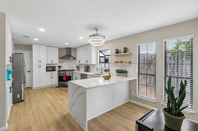 1705 Creek Bend CIR, Round Rock, TX 78681