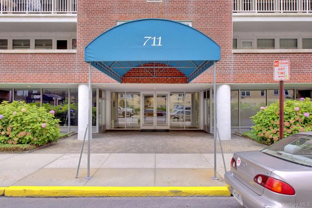 711 Shore Road 1N, Long Beach, NY 11561