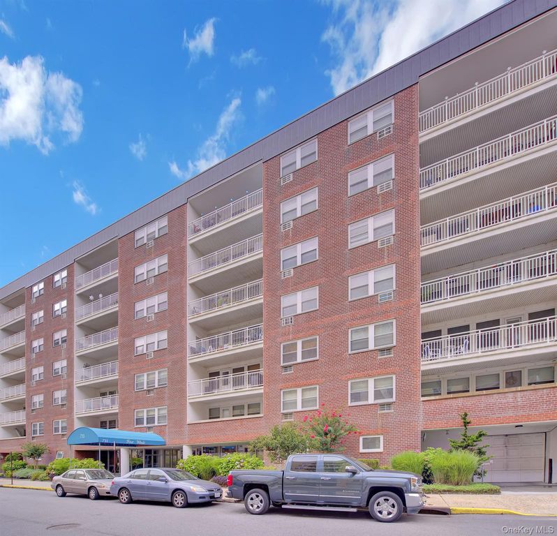 711 Shore Road 1N, Long Beach, NY 11561 — photo 2