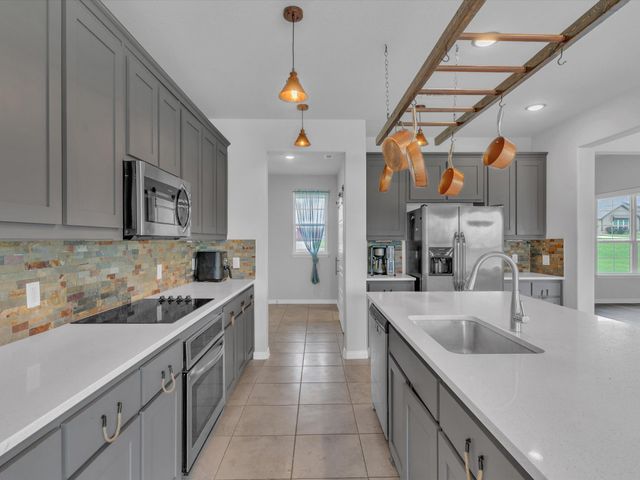 1013 Northern Oaks Court, Springtown, TX 76082