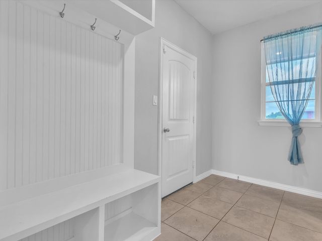 1013 Northern Oaks Court, Springtown, TX 76082