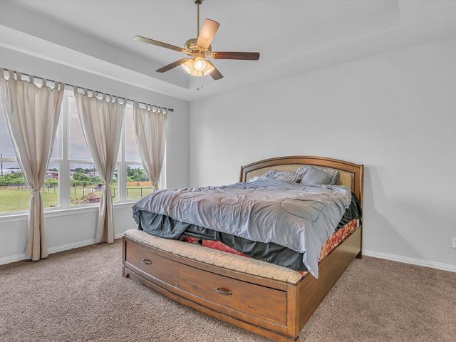 1013 Northern Oaks Court, Springtown, TX 76082