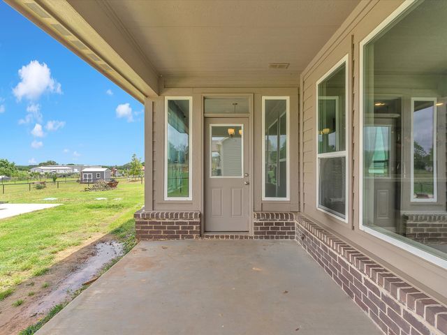 1013 Northern Oaks Court, Springtown, TX 76082
