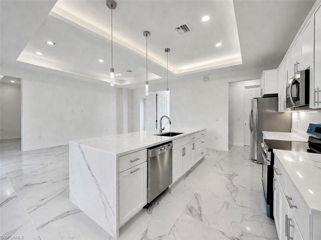 4113 19th ST SW, Lehigh Acres, FL 33976