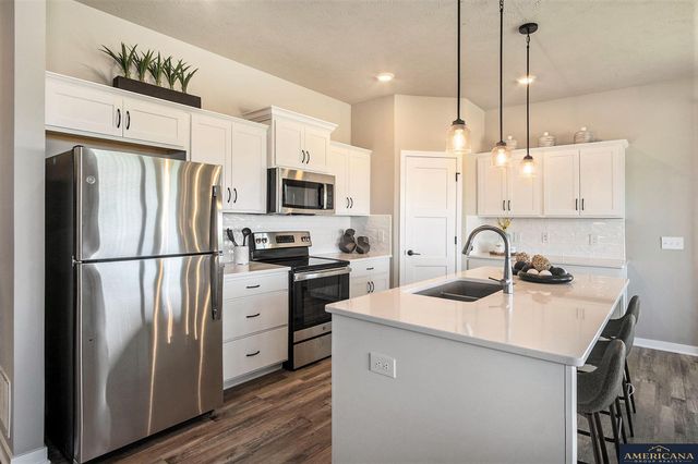 10702 Portage Drive, Papillion, NE 68046