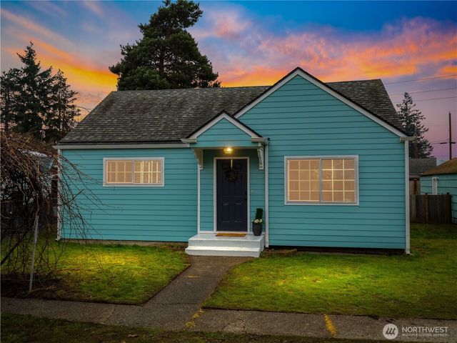 922 5th Street NW, Puyallup, WA 98371