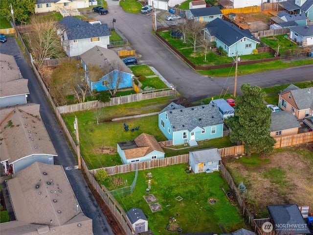 922 5th Street NW, Puyallup, WA 98371