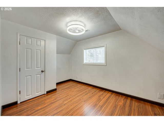 2901 FRUIT VALLEY Rd, Vancouver, WA 98660