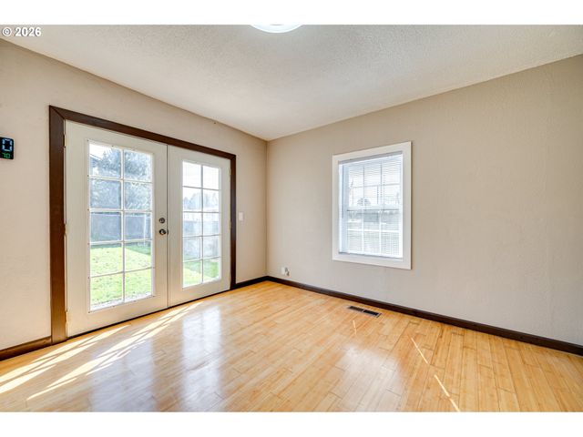 2901 FRUIT VALLEY Rd, Vancouver, WA 98660