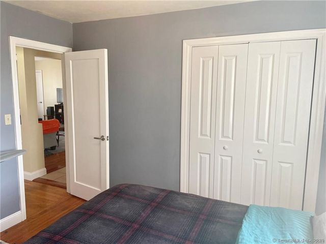 55 Oak Ridge Drive 60, New Haven, CT 06513