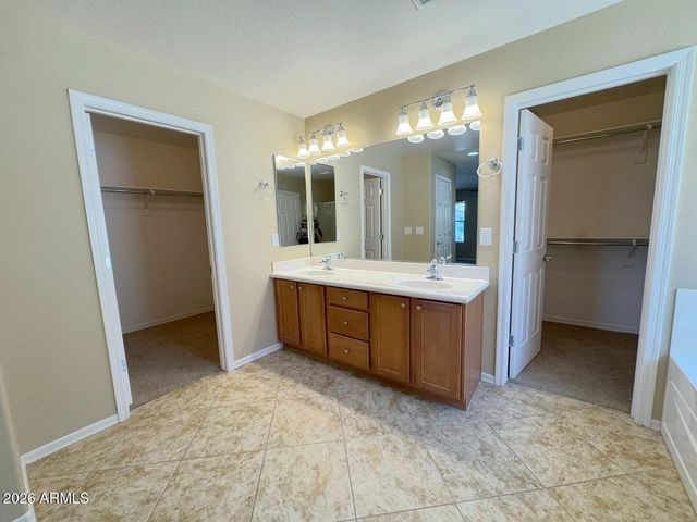 2526 W DESERT VISTA Trail, Phoenix, AZ 85085