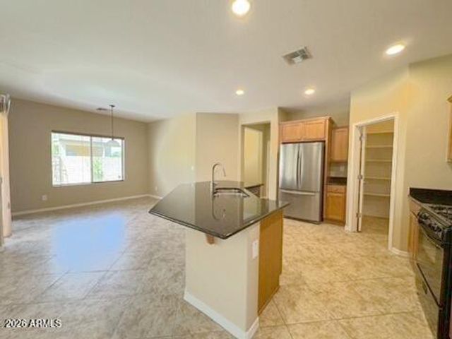 2526 W DESERT VISTA Trail, Phoenix, AZ 85085