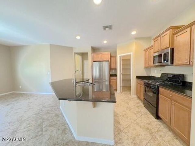 2526 W DESERT VISTA Trail, Phoenix, AZ 85085