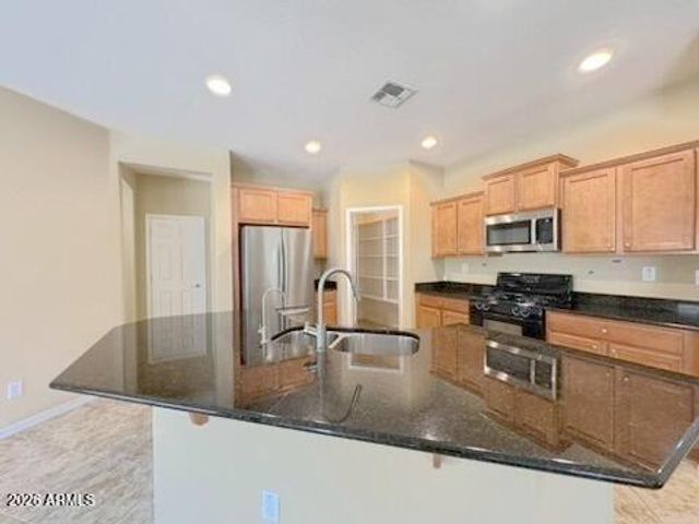 2526 W DESERT VISTA Trail, Phoenix, AZ 85085